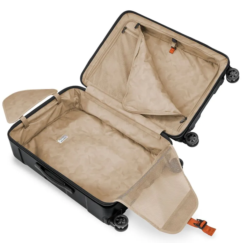 Briggs & Riley Rolling Spinner|Checked<Briggs and Riley Torq QU27SP Medium Hardside Spinner Stealth