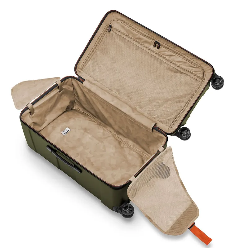 Briggs & Riley Rolling Spinner|Checked<Briggs and Riley Torq QUT228SP Medium Trunk Spinner | Altman Hunter