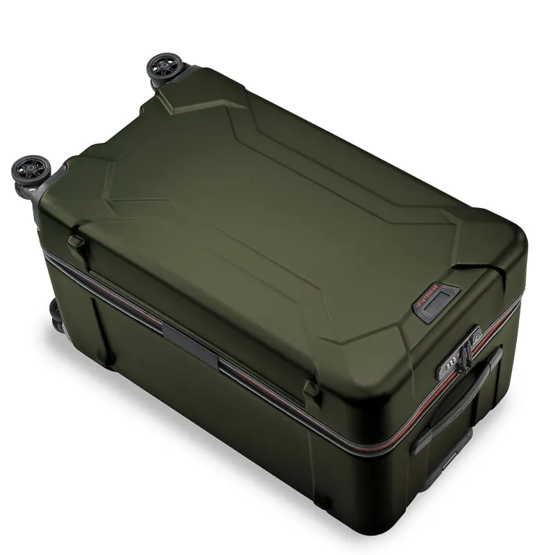 Briggs & Riley Rolling Spinner|Checked<Briggs and Riley Torq QUT228SP Medium Trunk Spinner | Altman Hunter