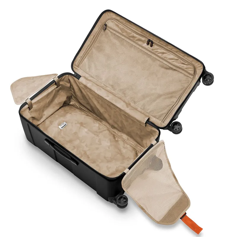 Briggs & Riley Rolling Spinner|Checked<Briggs and Riley Torq QUT228SP Medium Trunk Spinner | Altman Stealth