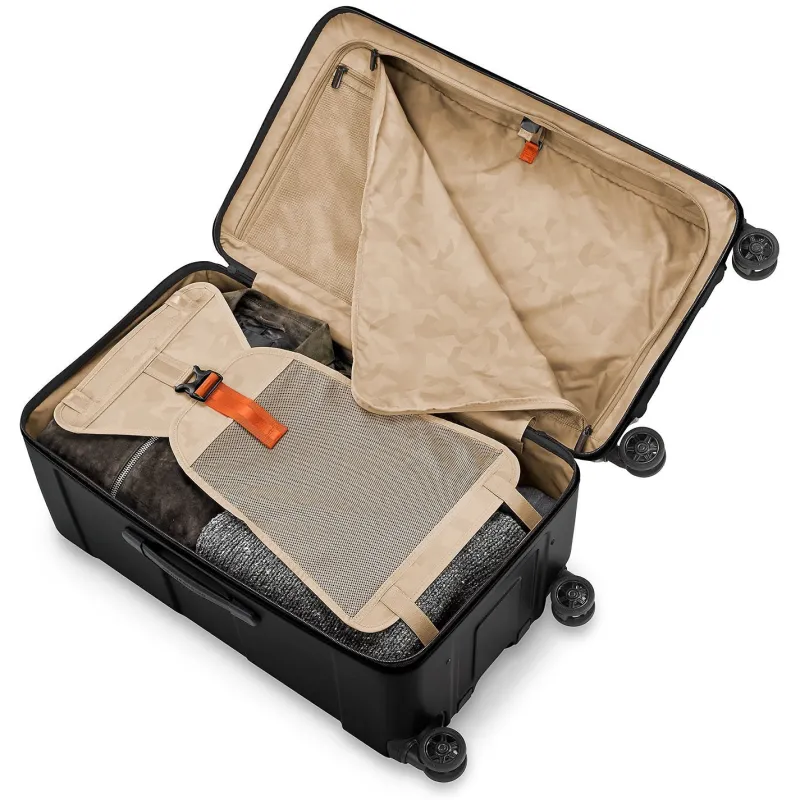 Briggs & Riley Rolling Spinner|Checked<Briggs and Riley Torq QUT228SP Medium Trunk Spinner | Altman Stealth