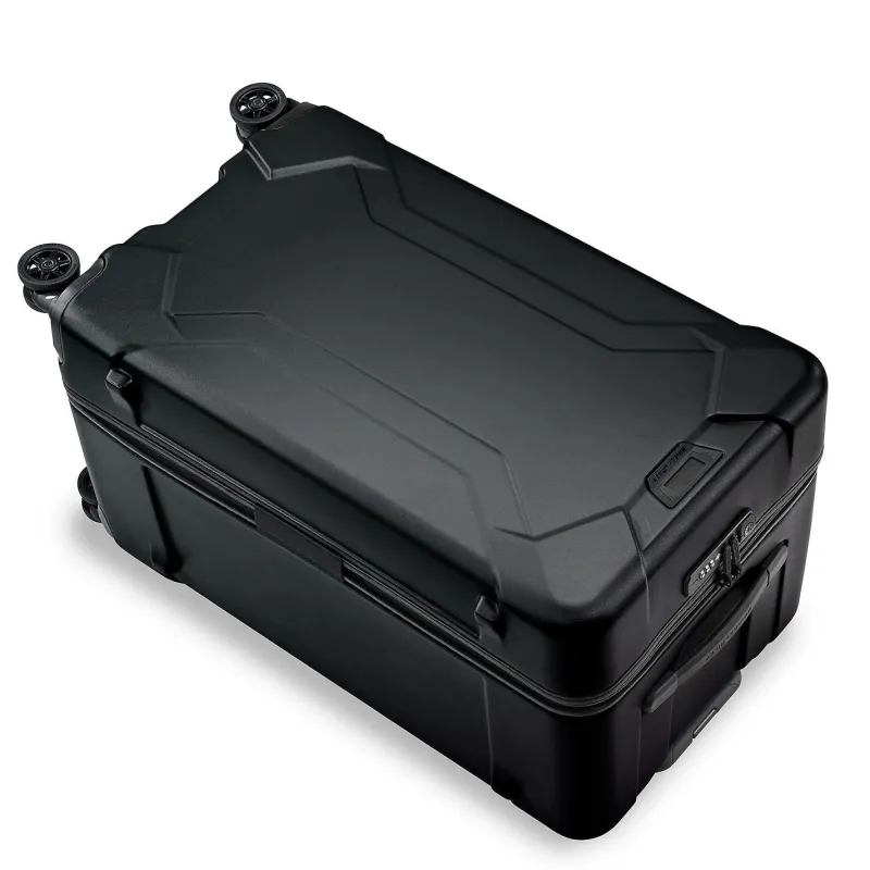 Briggs & Riley Rolling Spinner|Checked<Briggs and Riley Torq QUT228SP Medium Trunk Spinner | Altman Stealth