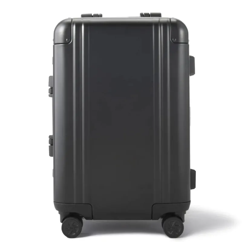 Zero Halliburton Carry-on Luggage<CLASSIC ALUMINUM 3.0 International Carry-on 33L