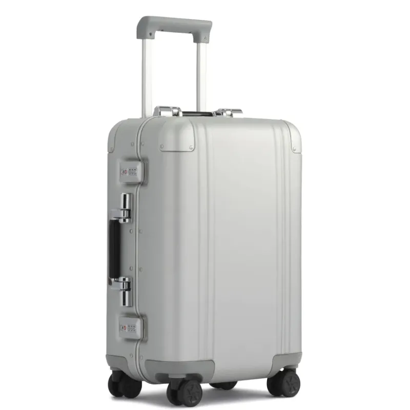 Zero Halliburton Carry-on Luggage<CLASSIC ALUMINUM 3.0 International Carry-on 33L