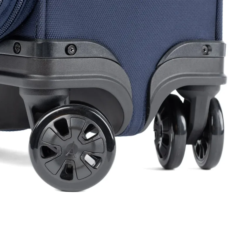 Travelpro Carry-on Luggage<Crew Classic Compact Carry-On Expandable Spinner