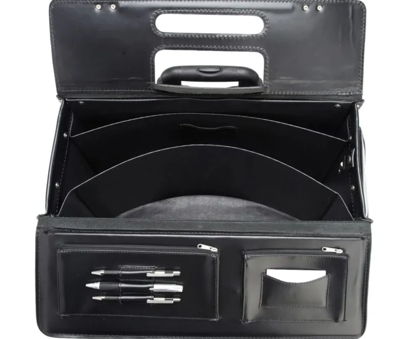 Korchmar Business Cases<Litigator