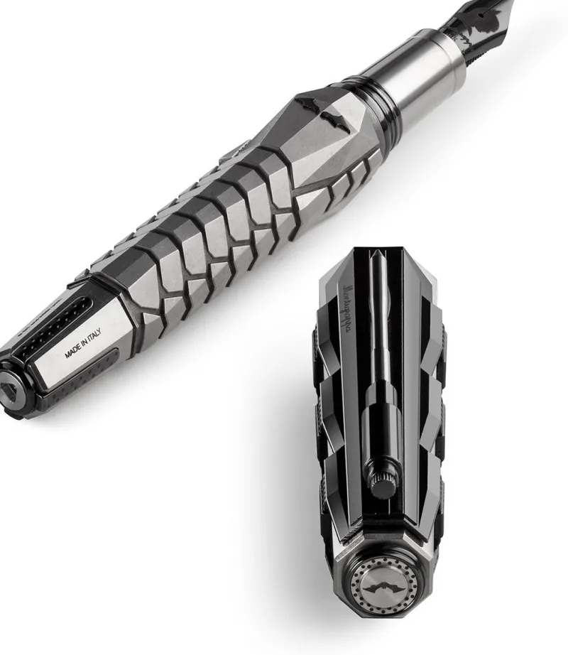 Montegrappa Limited Edition|Fountain<The Batman Limited Edition Fountain Pen | Altman Luggage