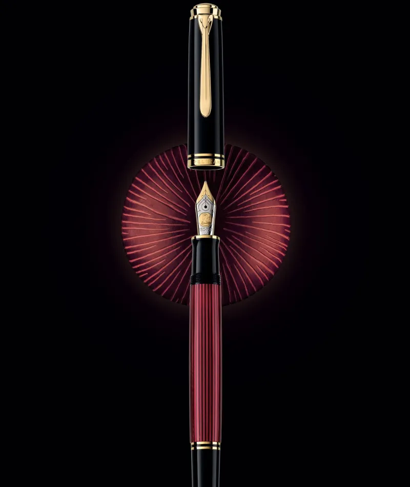 Pelikan Fountain<Souveran M800 Black and Red Fountain Pen | Altman Luggage