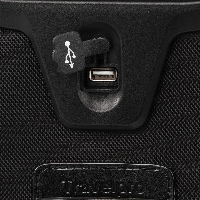 Travelpro Carry-on Luggage<Platinum Elite 20” Carry-On Expandable Business Plus Spinner