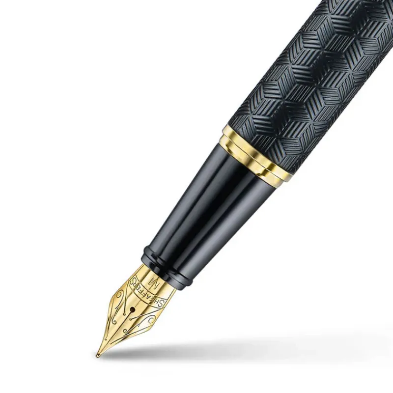 Sheaffer Fountain<300 ENGRAVED BLACK AND SHINY CHROME CAP GOLD TRIM Fountain Pen