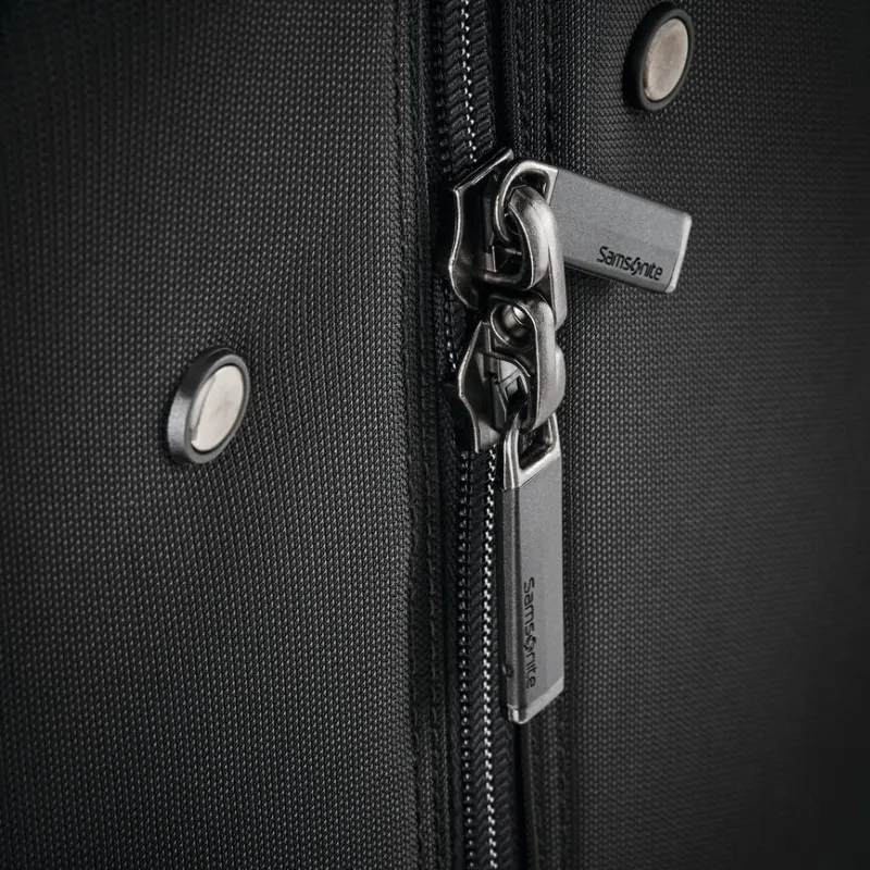 Samsonite Garment Bags<SILHOUETTE 17 SPINNER GARMENT BAG