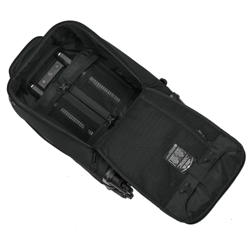 Eagle Creek Carry-on Luggage<TARMAC XE 4-WHEEL 22" CARRY ON LUGGAGE