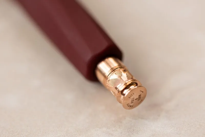 Visconti Fountain<Divina Matte Bordeaux Fountain Pen | Altman Luggage