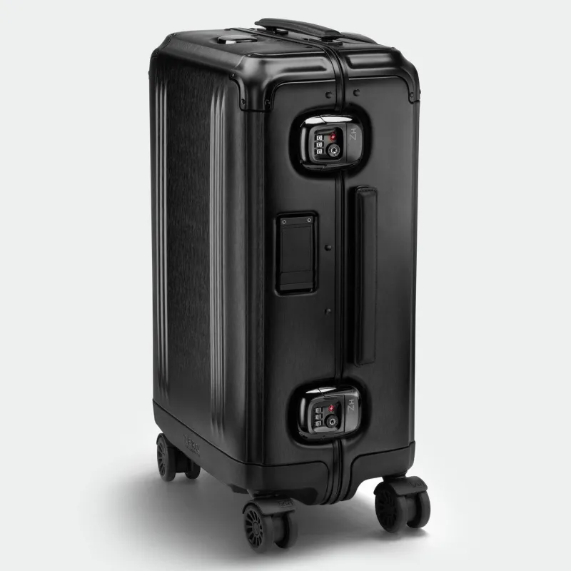 Zero Halliburton Carry-on Luggage<Pursuit Aluminum Continental Carry On Case Black