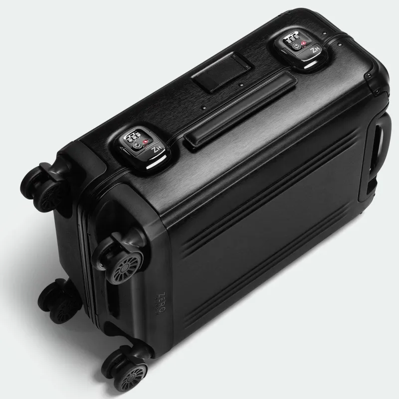 Zero Halliburton Carry-on Luggage<Pursuit Aluminum Continental Carry On Case Black