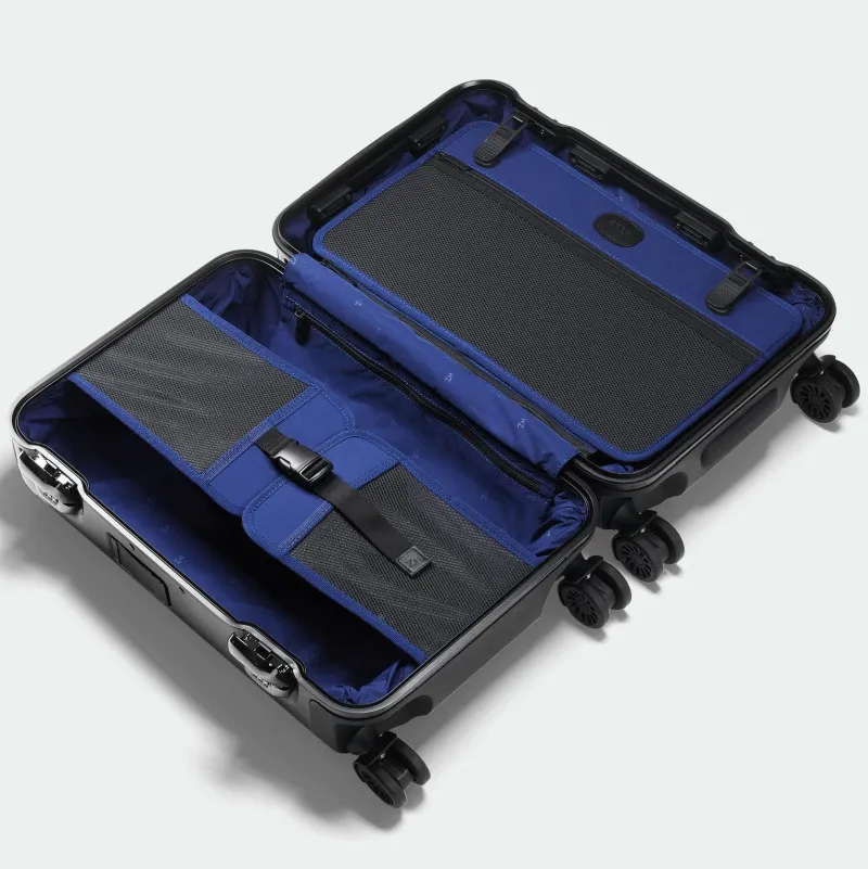 Zero Halliburton Carry-on Luggage<Pursuit Aluminum Continental Carry On Case Black