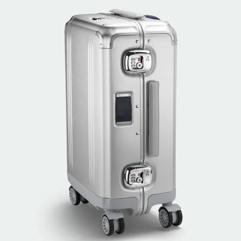 Zero Halliburton Carry-on Luggage<Pursuit Aluminum Continental Carry On Case Black